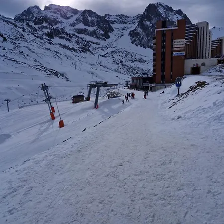 Pieds De Pistes, Mongie-tourmalet בנרס-דה-ביגור